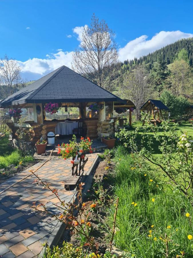 Отель Casa Baciu Фунду Молдовей Экстерьер фото