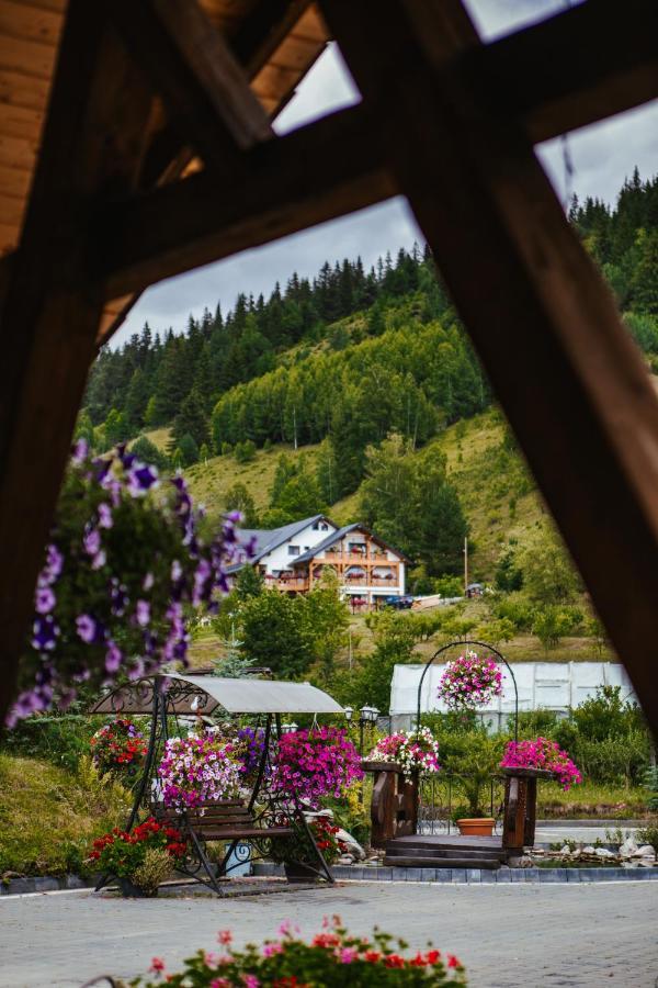 Отель Casa Baciu Фунду Молдовей Экстерьер фото