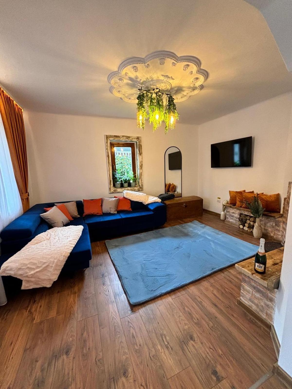 Отель Casa Baciu Фунду Молдовей Экстерьер фото